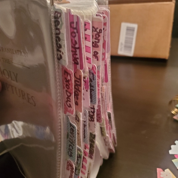 Bible tabs. Colorful. You fill in yourself. - Picture 4 of 4